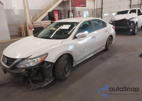 2016 Nissan Altima 2.5/2.5 S/2.5 Sl/2.5 Sr/2.5 Sv z USA, uszkodzony, nr VIN 1N4AL3AP5GC172029